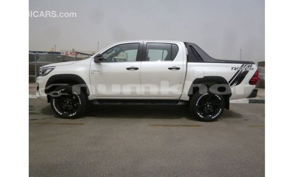 Buy Import Toyota Hilux White Car in Import - Dubai in Bumthang Buy Import Toyota Hilux White Car in Import - Dubai in Bumthang