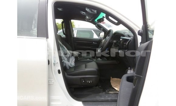 Buy Import Toyota Hilux White Car in Import - Dubai in Bumthang Buy Import Toyota Hilux White Car in Import - Dubai in Bumthang