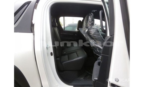 Buy Import Toyota Hilux White Car in Import - Dubai in Bumthang Buy Import Toyota Hilux White Car in Import - Dubai in Bumthang