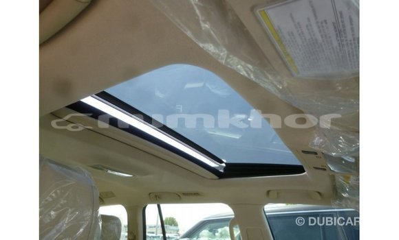 Buy Import Toyota Land Cruiser White Car in Import - Dubai in Bumthang Buy Import Toyota Land Cruiser White Car in Import - Dubai in Bumthang