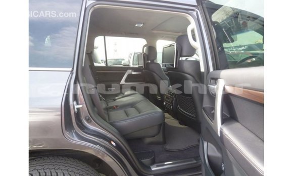 Buy Import Toyota Land Cruiser Other Car in Import - Dubai in Bumthang Buy Import Toyota Land Cruiser Other Car in Import - Dubai in Bumthang