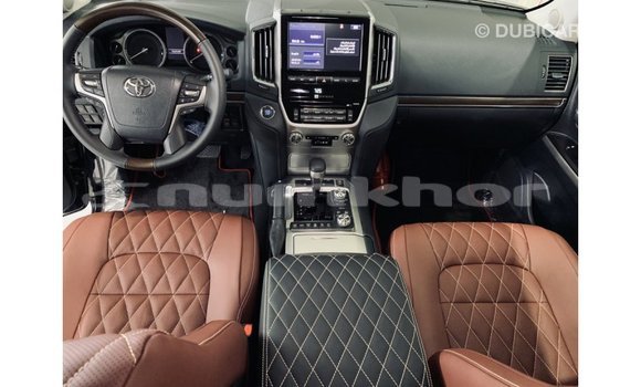 Buy Import Toyota Land Cruiser Black Car in Import - Dubai in Bumthang Buy Import Toyota Land Cruiser Black Car in Import - Dubai in Bumthang