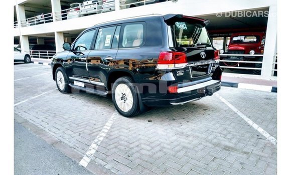 Buy Import Toyota Land Cruiser Black Car in Import - Dubai in Bumthang Buy Import Toyota Land Cruiser Black Car in Import - Dubai in Bumthang