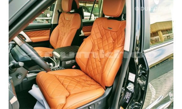 Buy Import Toyota Land Cruiser Black Car in Import - Dubai in Bumthang Buy Import Toyota Land Cruiser Black Car in Import - Dubai in Bumthang