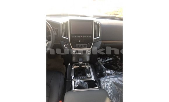 Buy Import Toyota Land Cruiser Black Car in Import - Dubai in Bumthang Buy Import Toyota Land Cruiser Black Car in Import - Dubai in Bumthang
