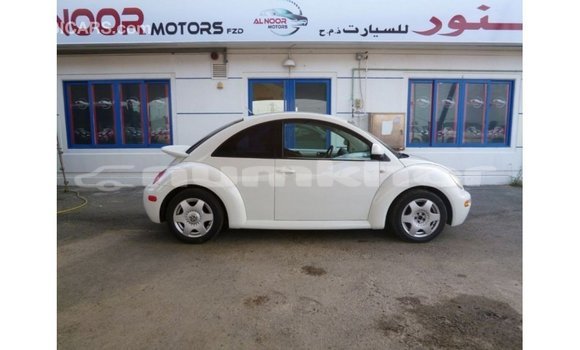 Buy Import Volkswagen Beetle White Car in Import - Dubai in Bumthang Buy Import Volkswagen Beetle White Car in Import - Dubai in Bumthang