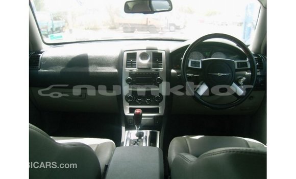 Buy Import Chrysler 300 Beige Car in Import - Dubai in Bumthang Buy Import Chrysler 300 Beige Car in Import - Dubai in Bumthang