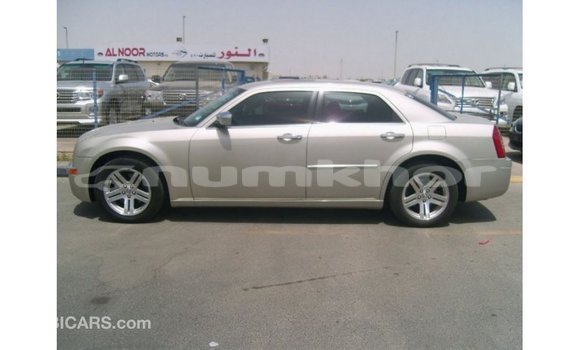 Buy Import Chrysler 300 Beige Car in Import - Dubai in Bumthang Buy Import Chrysler 300 Beige Car in Import - Dubai in Bumthang