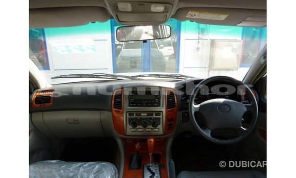 Buy Import Toyota Land Cruiser White Car in Import - Dubai in Bumthang Buy Import Toyota Land Cruiser White Car in Import - Dubai in Bumthang