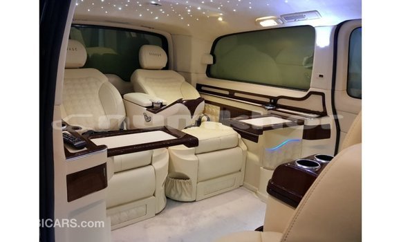 Buy Import Mercedes-Benz 250 Black Car in Import - Dubai in Bumthang Buy Import Mercedes-Benz 250 Black Car in Import - Dubai in Bumthang