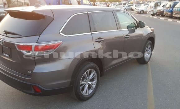 Buy Import Toyota Highlander Other Car in Import - Dubai in Bumthang Buy Import Toyota Highlander Other Car in Import - Dubai in Bumthang