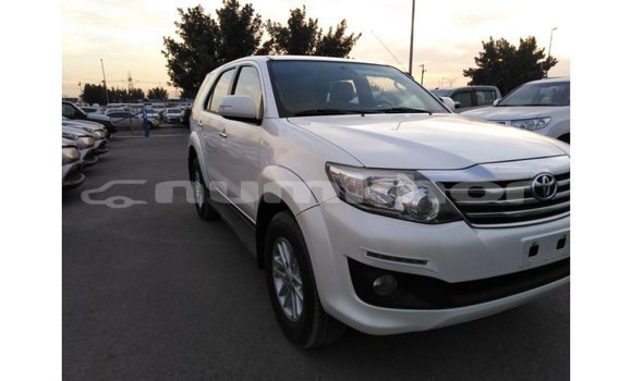 Buy Import Toyota Fortuner White Car in Import - Dubai in Bumthang Buy Import Toyota Fortuner White Car in Import - Dubai in Bumthang