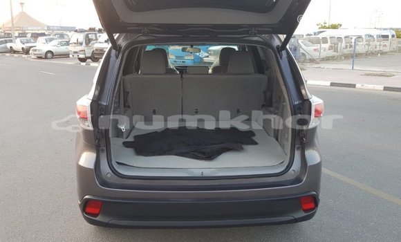 Buy Import Toyota Highlander Other Car in Import - Dubai in Bumthang Buy Import Toyota Highlander Other Car in Import - Dubai in Bumthang