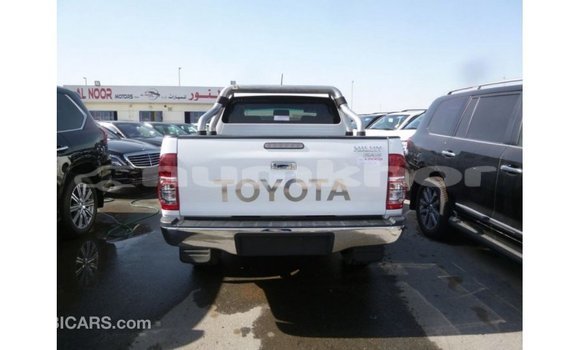 Buy Import Toyota Hilux White Car in Import - Dubai in Bumthang Buy Import Toyota Hilux White Car in Import - Dubai in Bumthang
