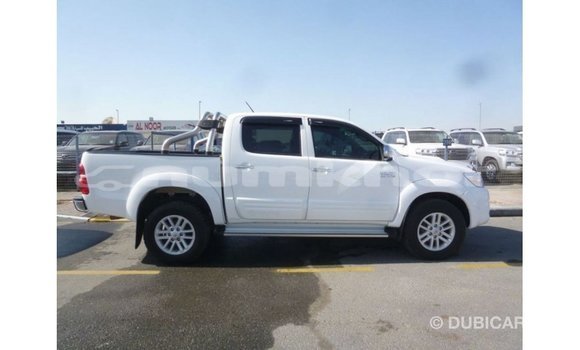 Buy Import Toyota Hilux White Car in Import - Dubai in Bumthang Buy Import Toyota Hilux White Car in Import - Dubai in Bumthang