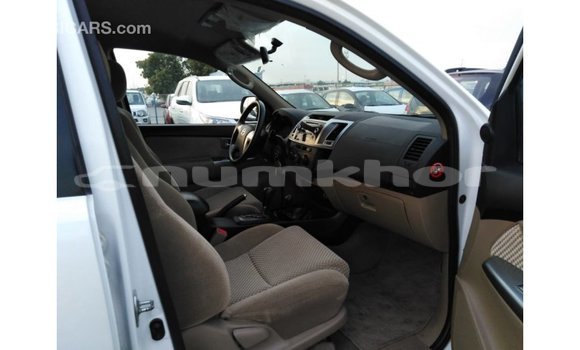 Buy Import Toyota Fortuner White Car in Import - Dubai in Bumthang Buy Import Toyota Fortuner White Car in Import - Dubai in Bumthang