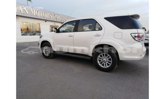 Buy Import Toyota Fortuner White Car in Import - Dubai in Bumthang Buy Import Toyota Fortuner White Car in Import - Dubai in Bumthang