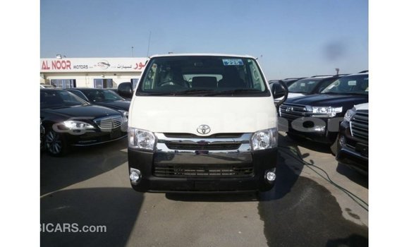 Buy Import Toyota Hiace White Car in Import - Dubai in Bumthang Buy Import Toyota Hiace White Car in Import - Dubai in Bumthang