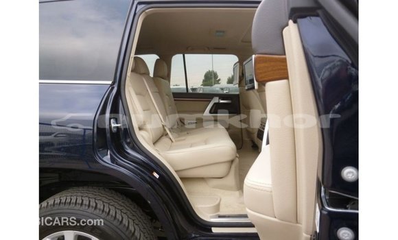Buy Import Toyota Land Cruiser Blue Car in Import - Dubai in Bumthang Buy Import Toyota Land Cruiser Blue Car in Import - Dubai in Bumthang