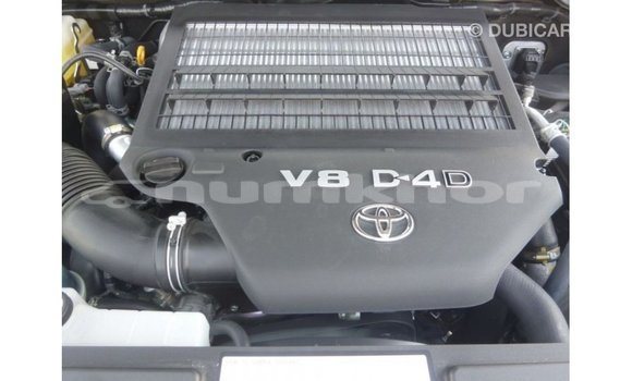 Buy Import Toyota Land Cruiser Blue Car in Import - Dubai in Bumthang Buy Import Toyota Land Cruiser Blue Car in Import - Dubai in Bumthang