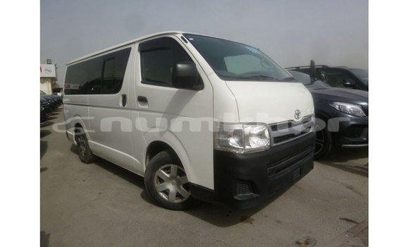 Buy Import Toyota Hiace White Car in Import - Dubai in Bumthang Buy Import Toyota Hiace White Car in Import - Dubai in Bumthang