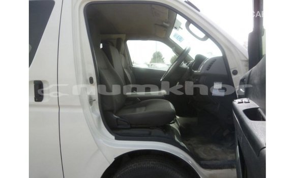 Buy Import Toyota Hiace White Car in Import - Dubai in Bumthang Buy Import Toyota Hiace White Car in Import - Dubai in Bumthang