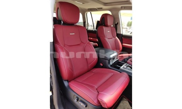 Buy Import Toyota Land Cruiser Black Car in Import - Dubai in Bumthang Buy Import Toyota Land Cruiser Black Car in Import - Dubai in Bumthang