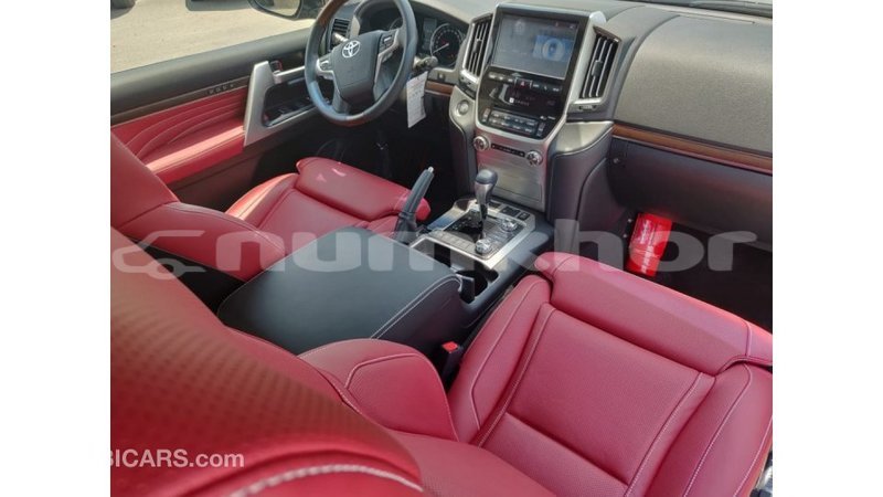 Big with watermark d5cb99f3 1437 4c5e ba7d e93aceb01bc8