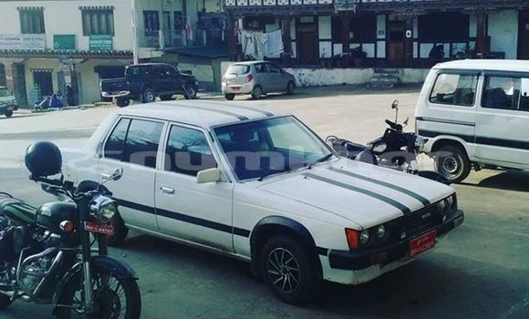 Buy Used Toyota Corona White Car in Mongar in Mongar