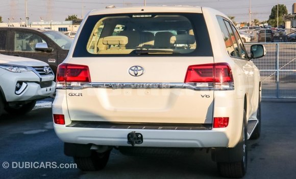 Buy Import Toyota Land Cruiser White Car in Import - Dubai in Bumthang Buy Import Toyota Land Cruiser White Car in Import - Dubai in Bumthang
