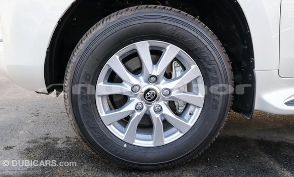 Buy Import Toyota Land Cruiser White Car in Import - Dubai in Bumthang Buy Import Toyota Land Cruiser White Car in Import - Dubai in Bumthang