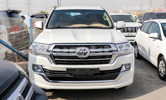 Buy Import Toyota Land Cruiser White Car in Import - Dubai in Bumthang Buy Import Toyota Land Cruiser White Car in Import - Dubai in Bumthang