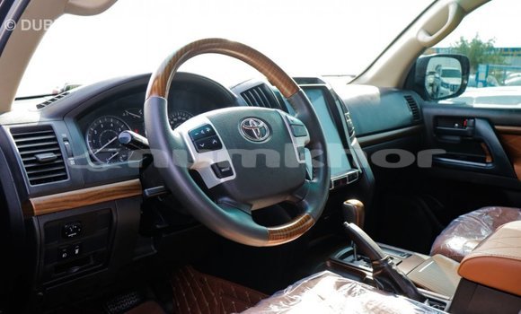 Buy Import Toyota Land Cruiser Black Car in Import - Dubai in Bumthang Buy Import Toyota Land Cruiser Black Car in Import - Dubai in Bumthang