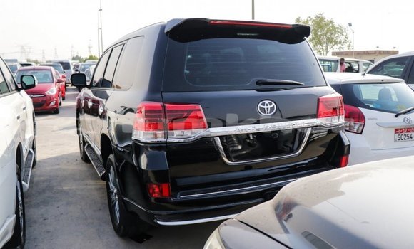 Buy Import Toyota Land Cruiser Black Car in Import - Dubai in Bumthang Buy Import Toyota Land Cruiser Black Car in Import - Dubai in Bumthang