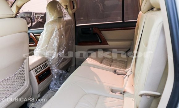 Buy Import Toyota Land Cruiser White Car in Import - Dubai in Bumthang Buy Import Toyota Land Cruiser White Car in Import - Dubai in Bumthang