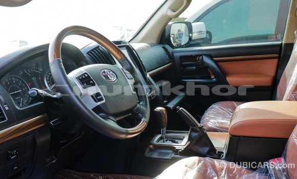 Buy Import Toyota Land Cruiser Black Car in Import - Dubai in Bumthang Buy Import Toyota Land Cruiser Black Car in Import - Dubai in Bumthang