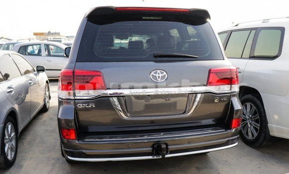 Buy Import Toyota Land Cruiser Black Car in Import - Dubai in Bumthang Buy Import Toyota Land Cruiser Black Car in Import - Dubai in Bumthang