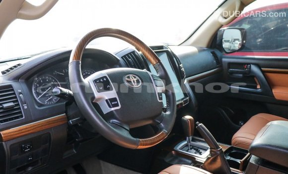 Buy Import Toyota Land Cruiser White Car in Import - Dubai in Bumthang Buy Import Toyota Land Cruiser White Car in Import - Dubai in Bumthang