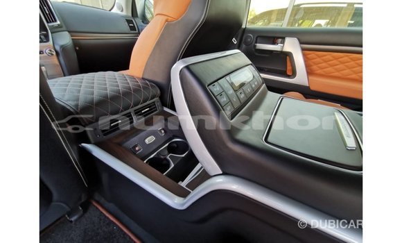 Buy Import Toyota Land Cruiser Black Car in Import - Dubai in Bumthang Buy Import Toyota Land Cruiser Black Car in Import - Dubai in Bumthang