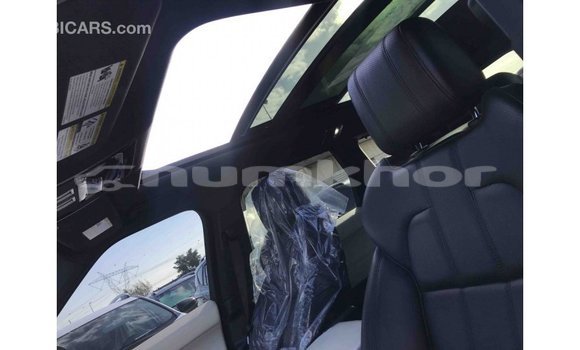 Buy Import Land Rover Range Rover White Car in Import - Dubai in Bumthang