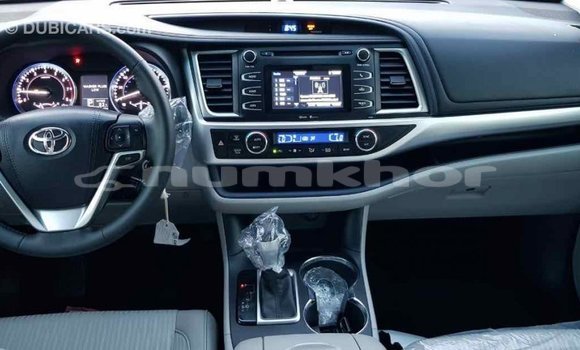 Buy Import Toyota Highlander Other Car in Import - Dubai in Bumthang Buy Import Toyota Highlander Other Car in Import - Dubai in Bumthang