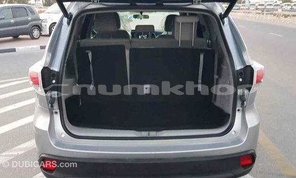 Buy Import Toyota Highlander Other Car in Import - Dubai in Bumthang Buy Import Toyota Highlander Other Car in Import - Dubai in Bumthang