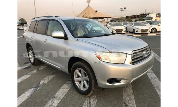 Buy Import Toyota Highlander Other Car in Import - Dubai in Bumthang Buy Import Toyota Highlander Other Car in Import - Dubai in Bumthang