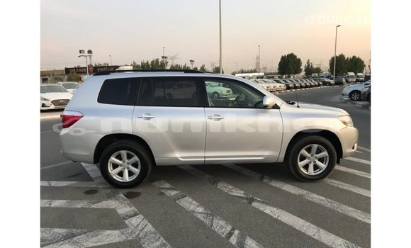 Buy Import Toyota Highlander Other Car in Import - Dubai in Bumthang Buy Import Toyota Highlander Other Car in Import - Dubai in Bumthang