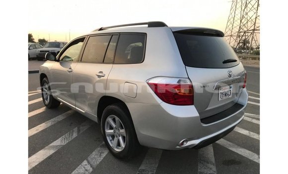 Buy Import Toyota Highlander Other Car in Import - Dubai in Bumthang Buy Import Toyota Highlander Other Car in Import - Dubai in Bumthang