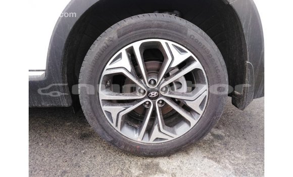 Buy Import Hyundai Santa Fe White Car in Import - Dubai in Bumthang Buy Import Hyundai Santa Fe White Car in Import - Dubai in Bumthang