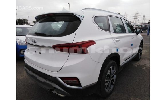 Buy Import Hyundai Santa Fe White Car in Import - Dubai in Bumthang Buy Import Hyundai Santa Fe White Car in Import - Dubai in Bumthang