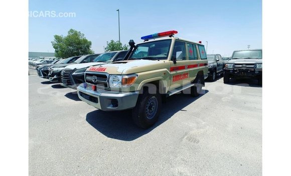 Buy Import Toyota Land Cruiser Beige Car in Import - Dubai in Bumthang Buy Import Toyota Land Cruiser Beige Car in Import - Dubai in Bumthang