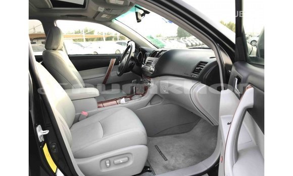Buy Import Toyota Highlander Black Car in Import - Dubai in Bumthang Buy Import Toyota Highlander Black Car in Import - Dubai in Bumthang