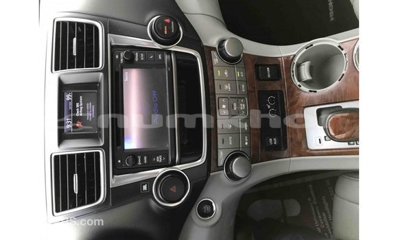 Buy Import Toyota Highlander Other Car in Import - Dubai in Bumthang Buy Import Toyota Highlander Other Car in Import - Dubai in Bumthang